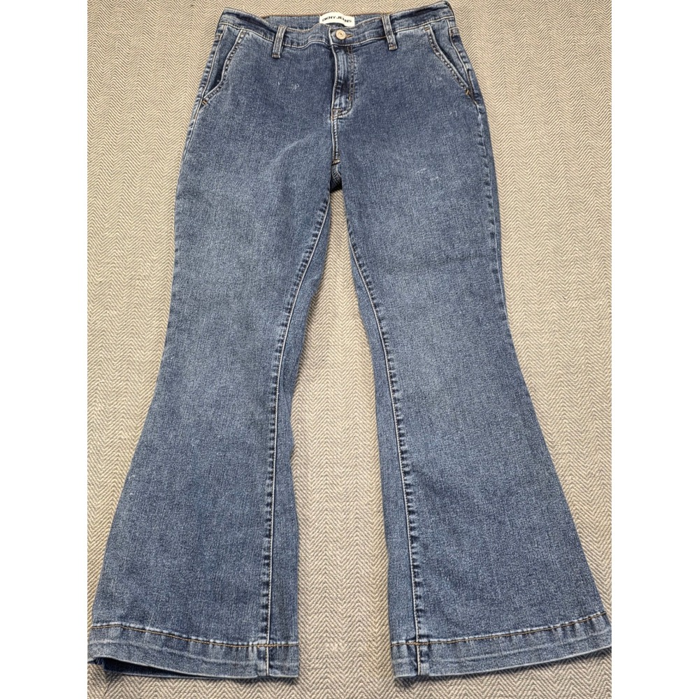 DKNY Jeans Womens Size 29 Blue Flare Leg Medium Wash Stretch Denim Mid Rise Pant